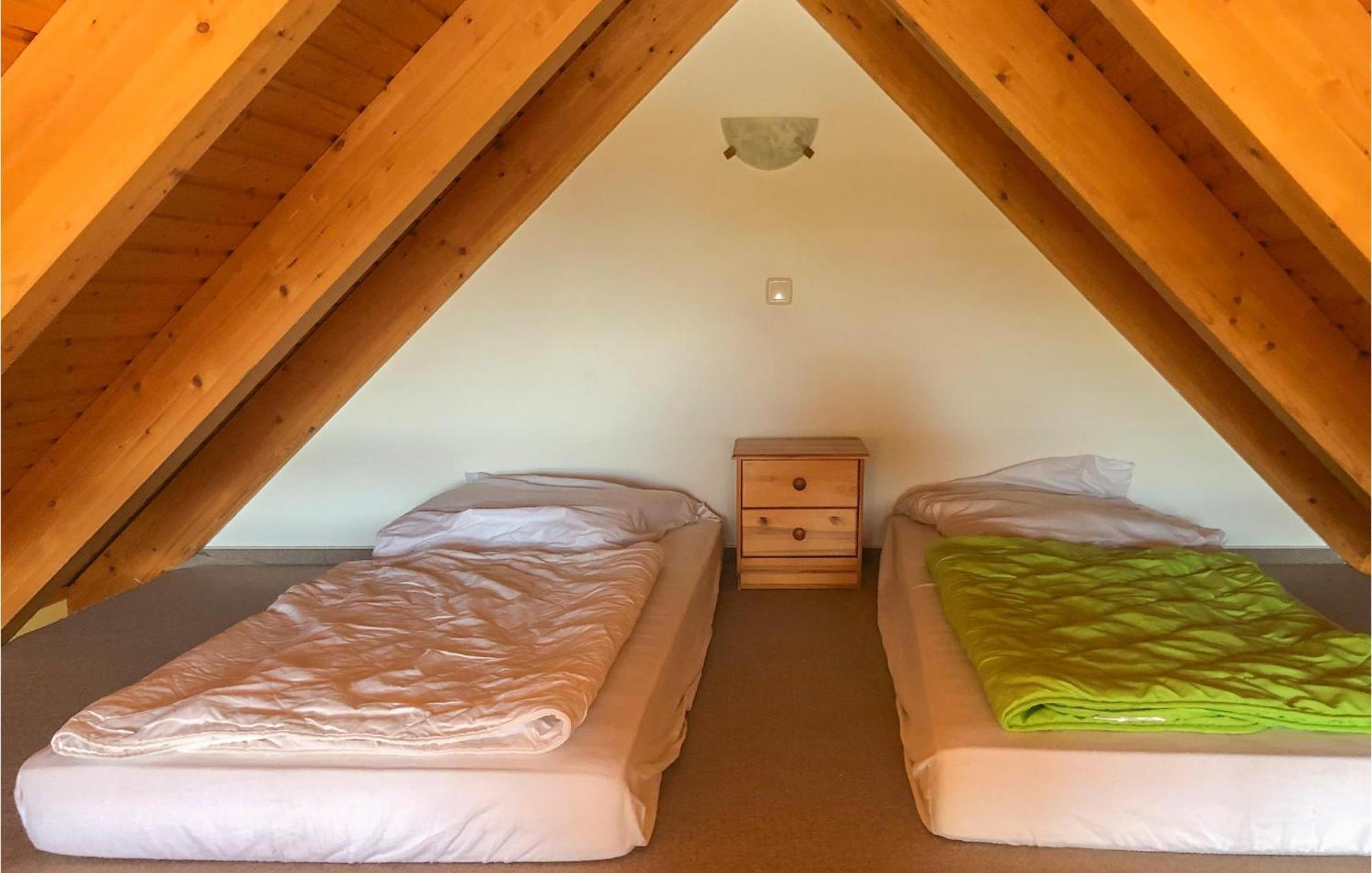2 Bedroom Amazing Home In Plau Am See Eksteriør billede